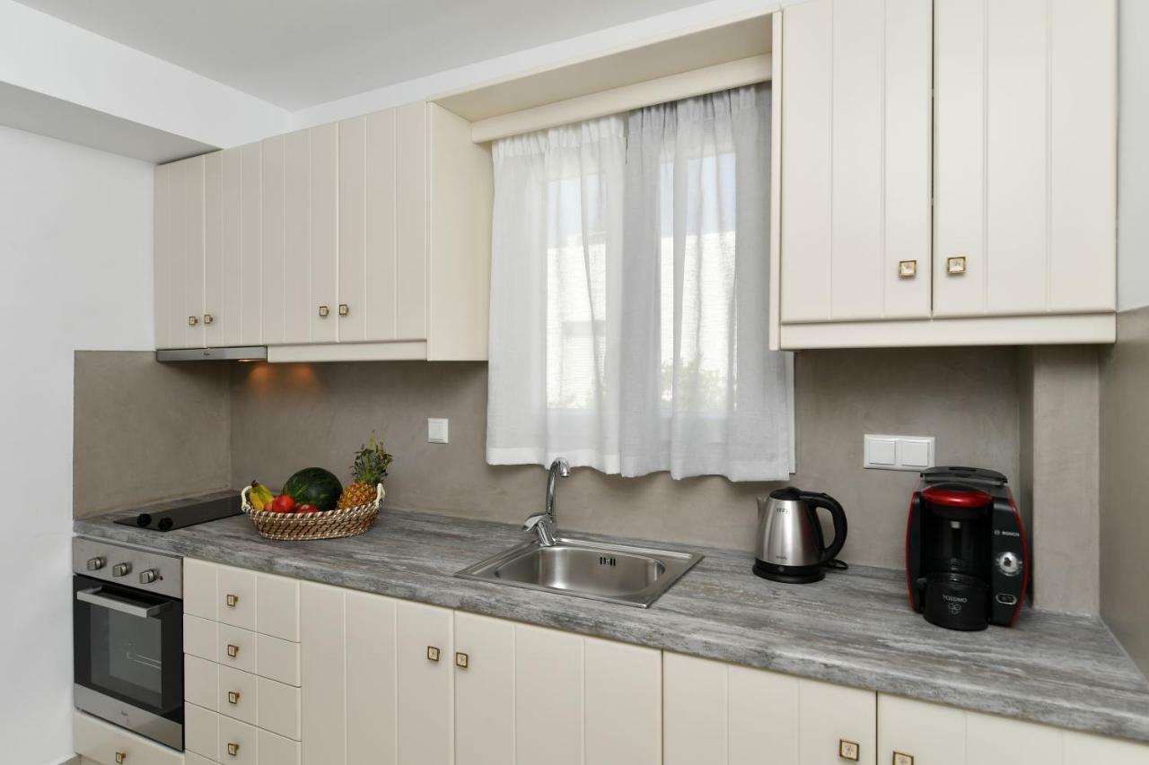 Corina Studios-Apartments Náusza Kültér fotó